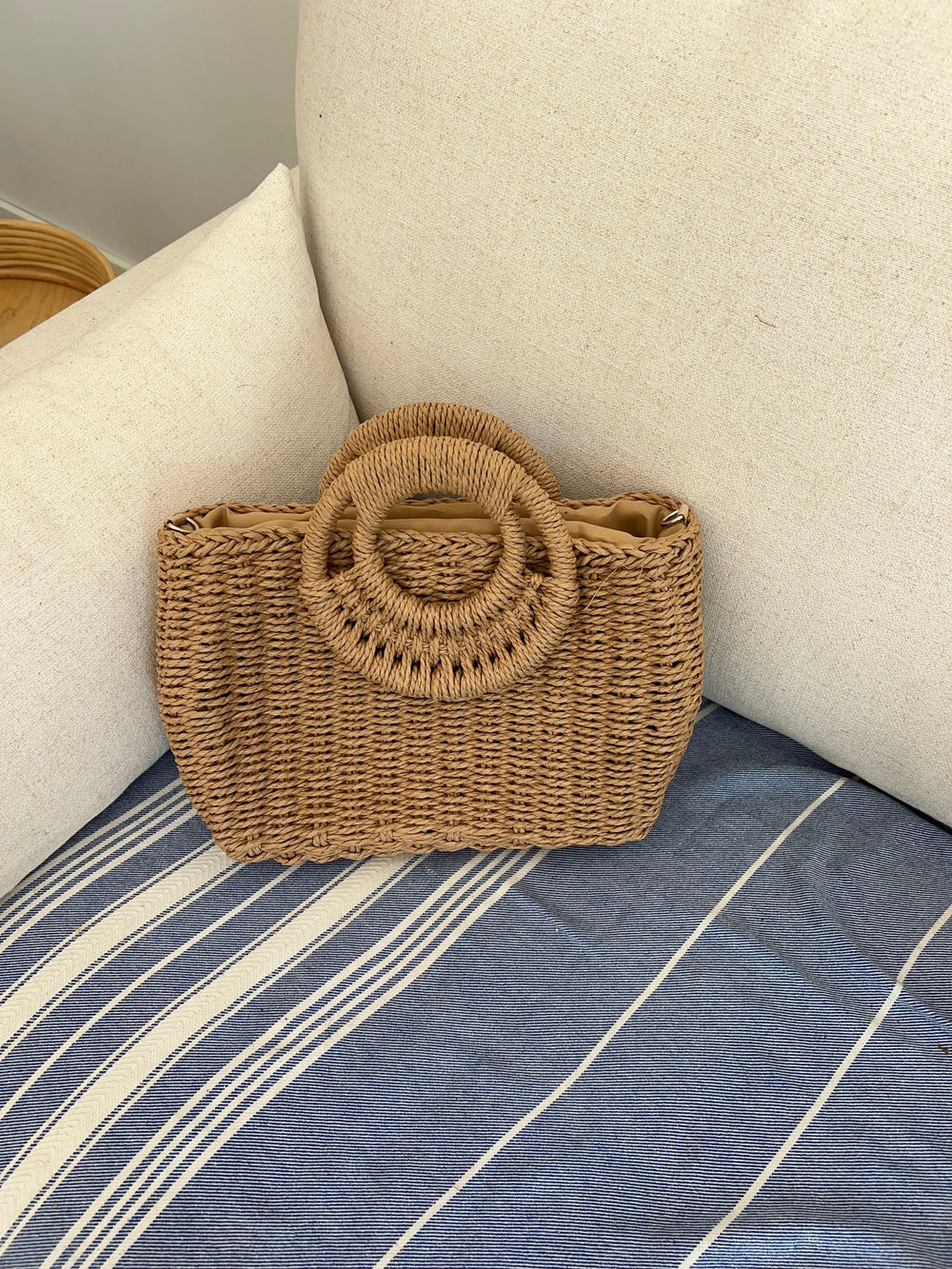 Capua woven straw bag with strap – Beige