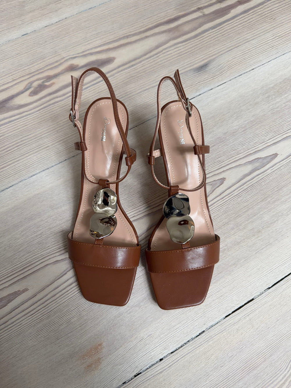 Spania heels with silver details – Brown