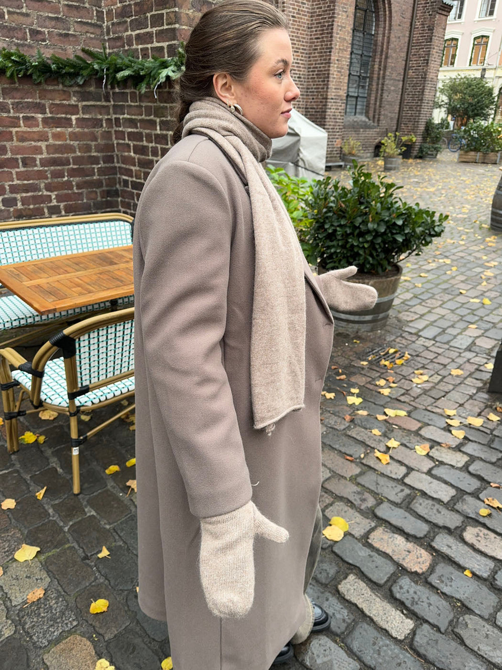 Kehlani knitted scarf - Light brown