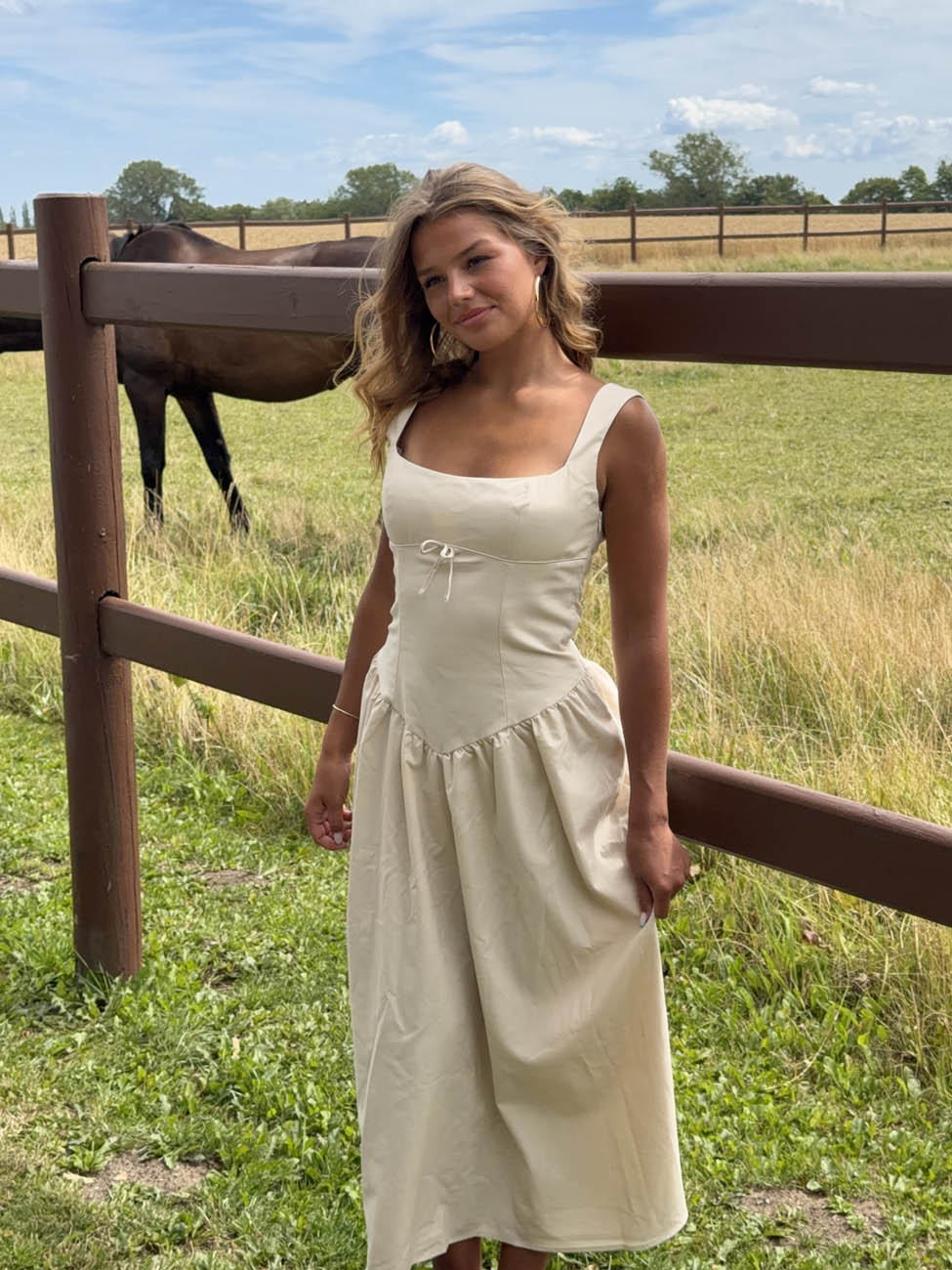 Solia linen dress – Beige