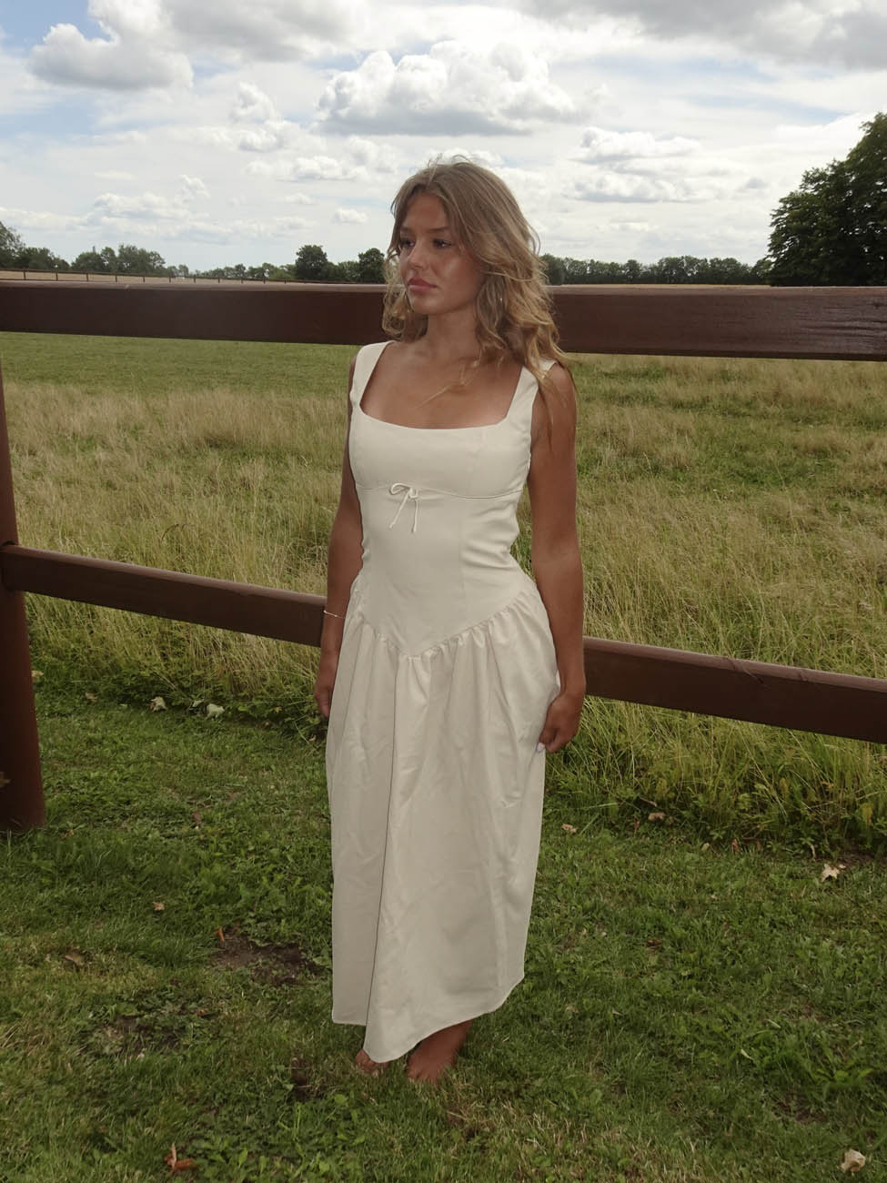 Solia linen dress – Beige