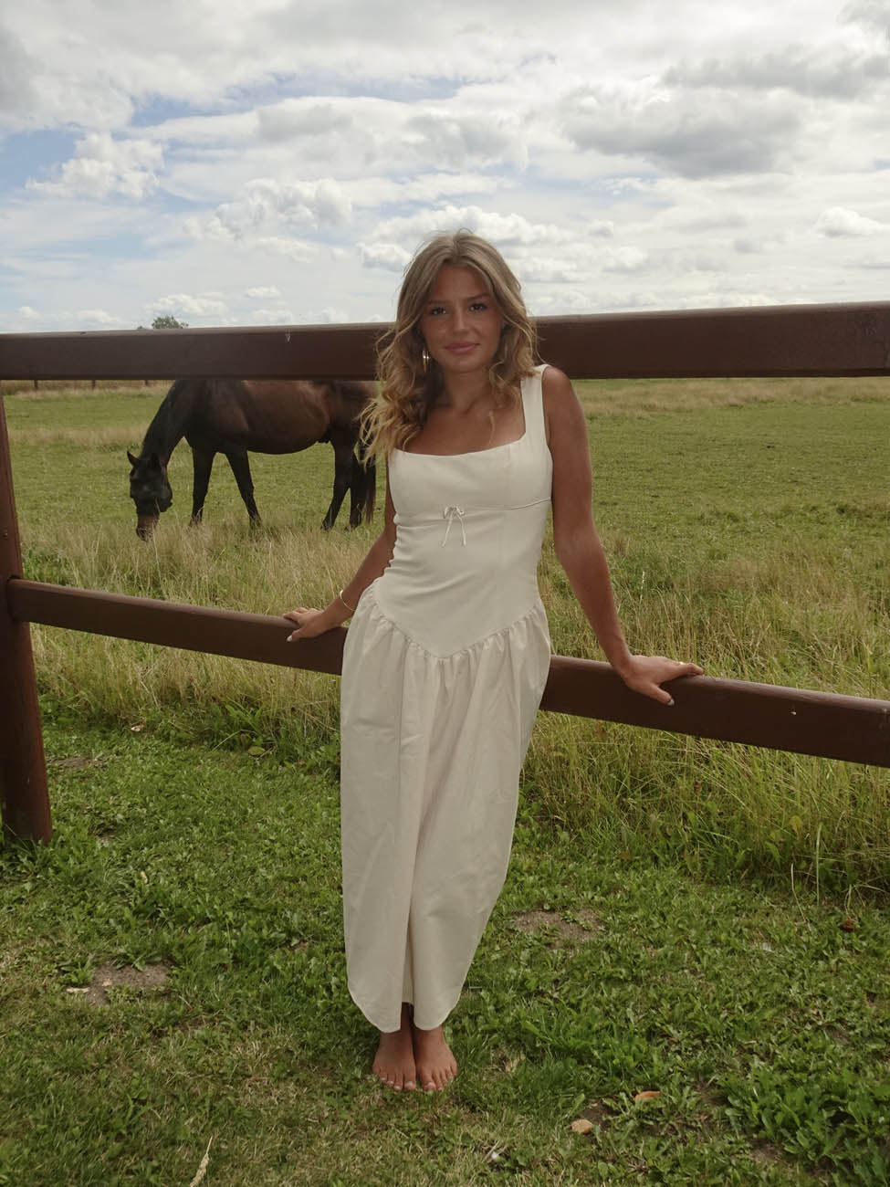 Solia linen dress – Beige