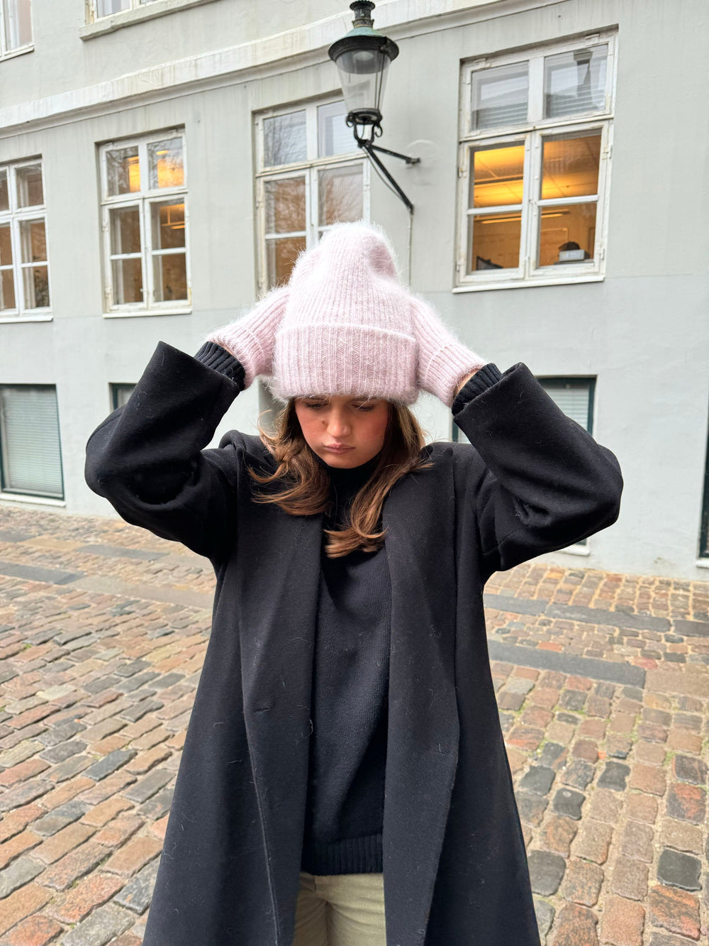 Fluffy beanie - Light pink