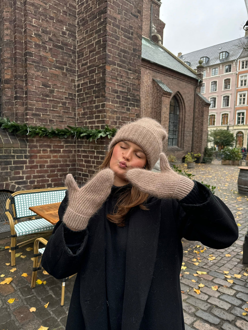 Fluffy beanie - Taupe