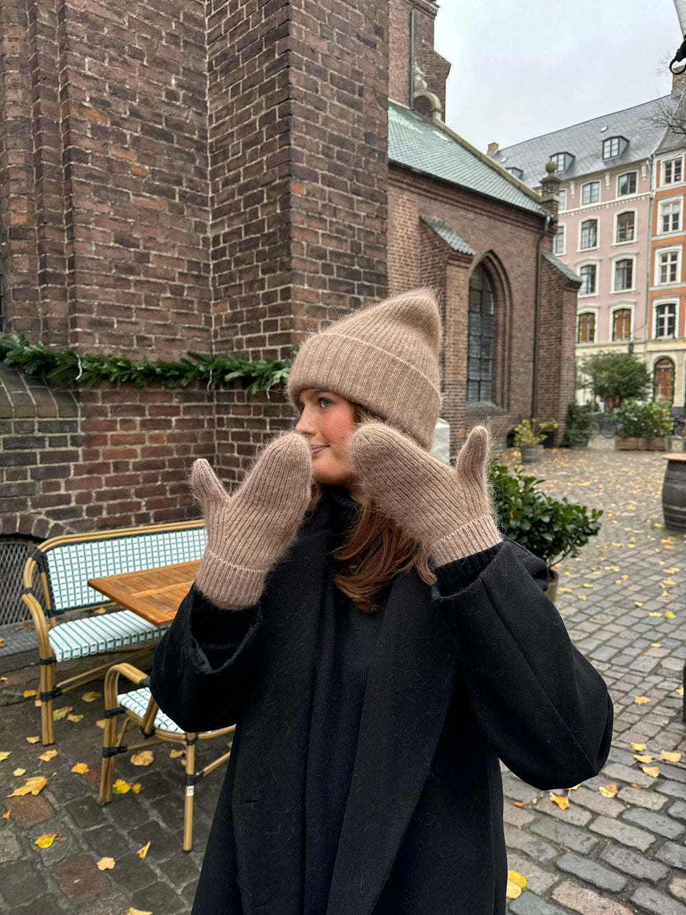 Fluffy beanie - Taupe