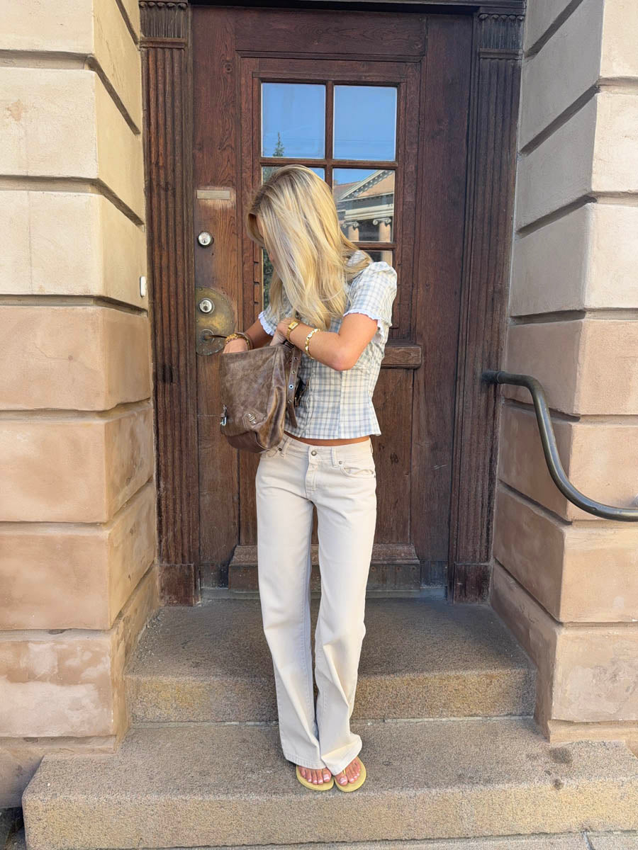 Emmaline low waisted jeans – Light Beige