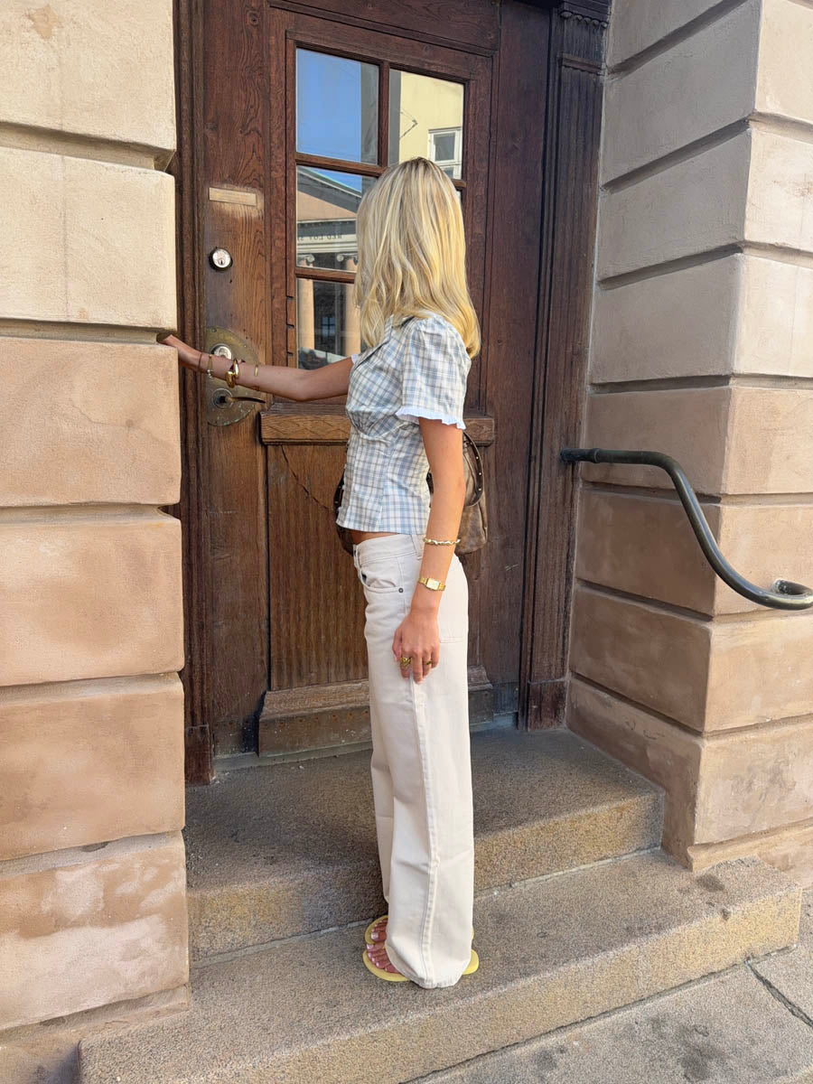Emmaline low waisted jeans – Light Beige