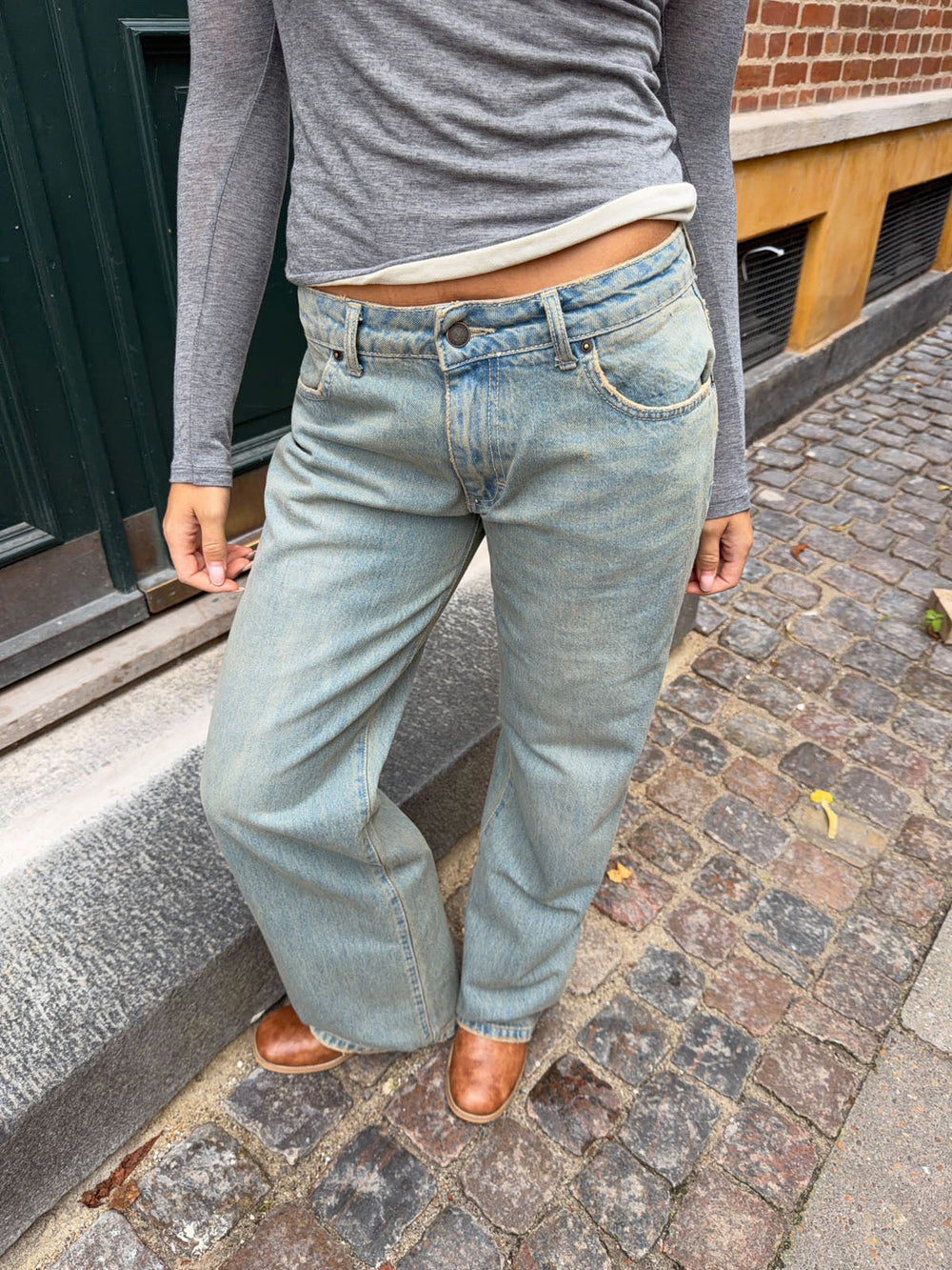 Tuva Low-Rise Jeans - Light Denim