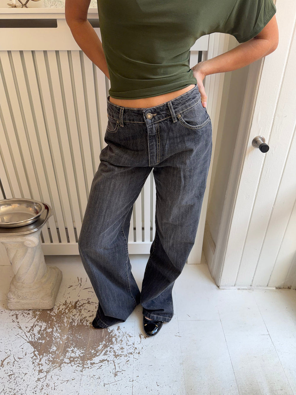 Alaia low-waisted jeans with lightning detail - Grey denim