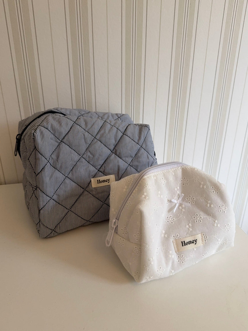 Honey small toiletry bag – White