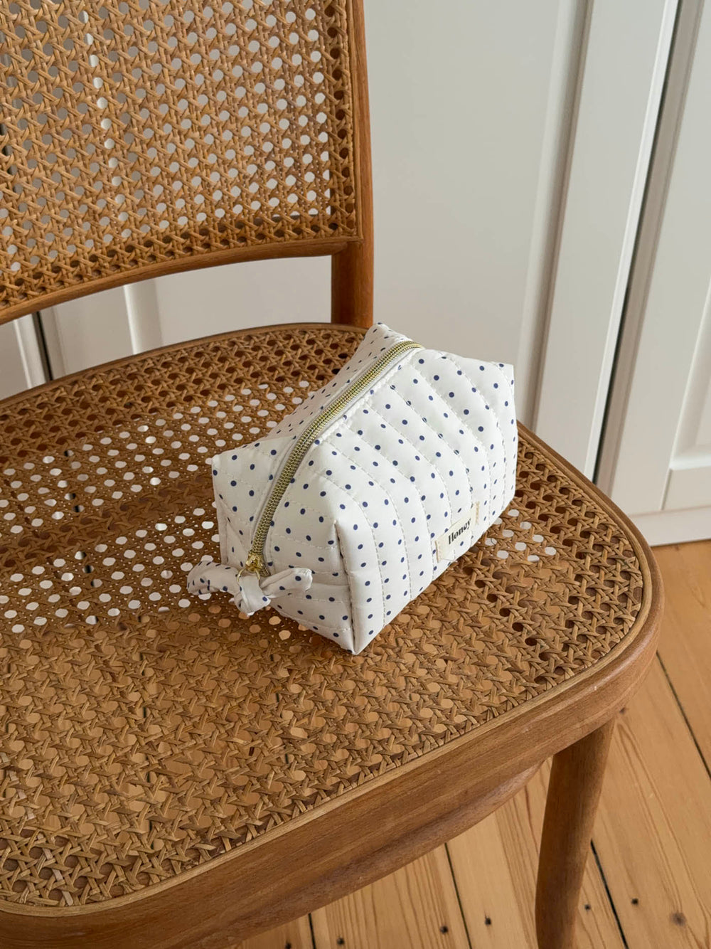 Honey small toiletry bag with dots - White/navy