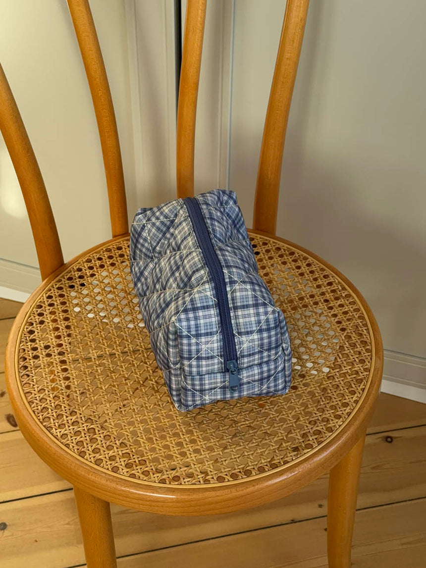 Honey small toiletry bag with checks – Blue