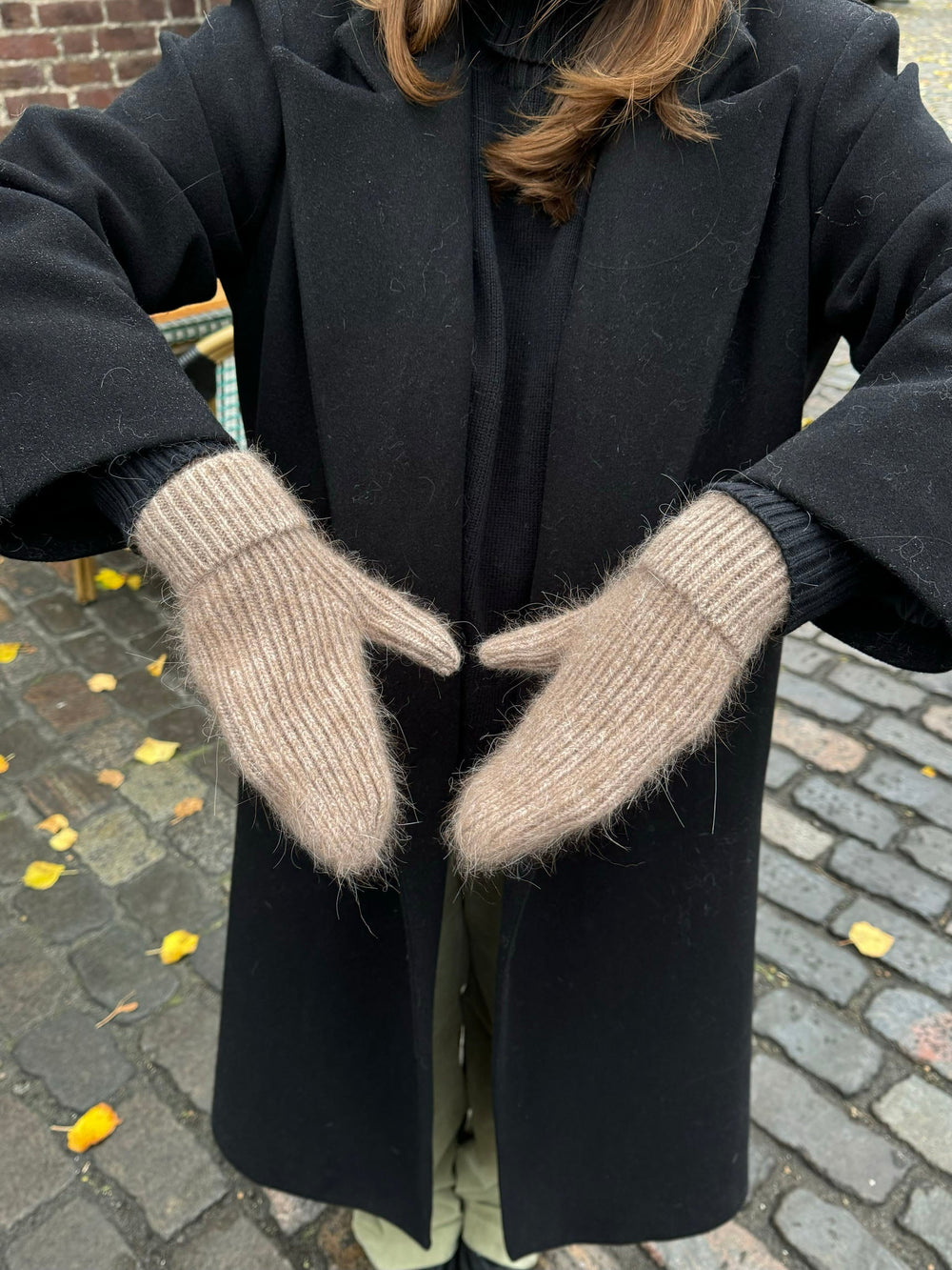 Fluffy mittens - Taupe