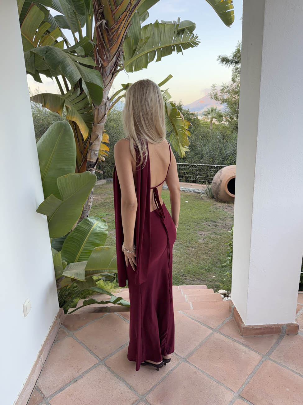 Vinja maxi dress with shawl – Red/burgundy