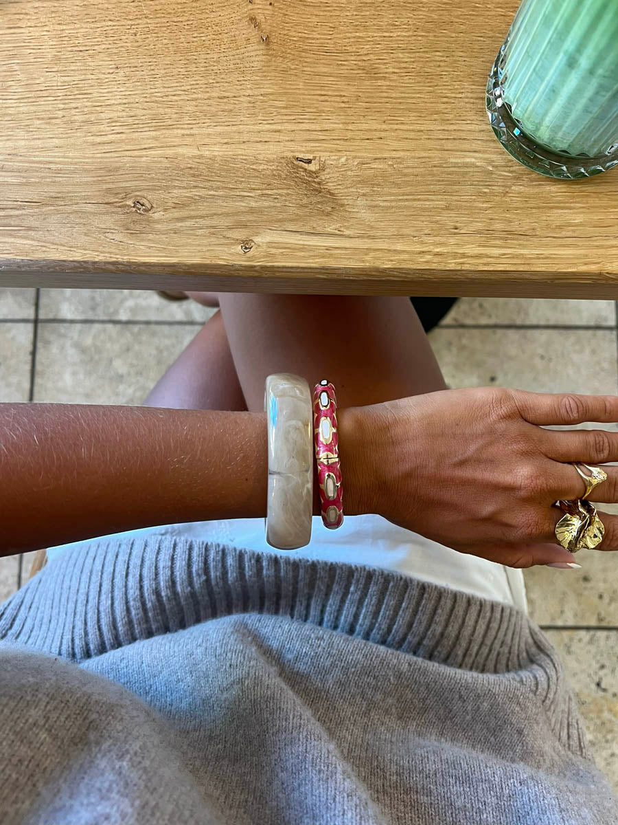 Arna bracelet with pattern – Pink/gold