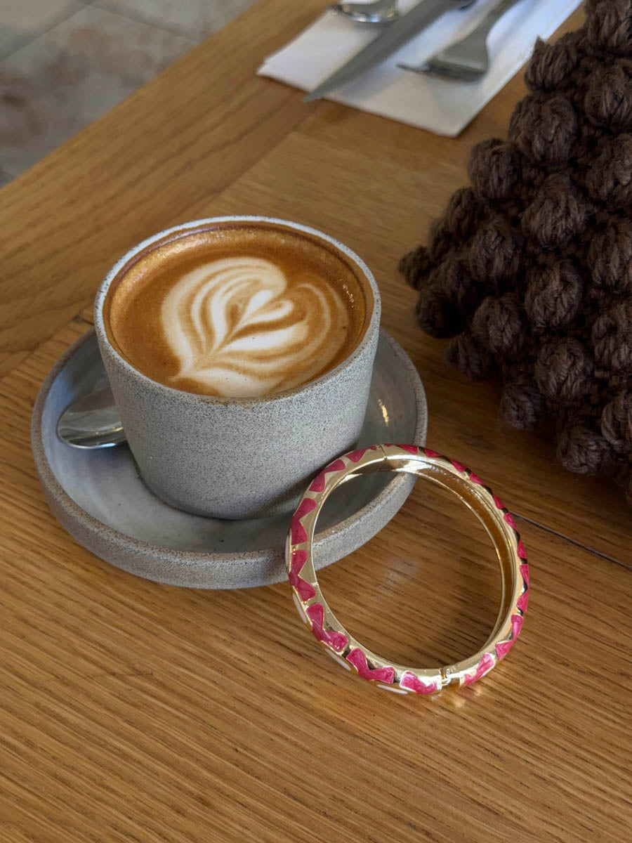 Arna bracelet with pattern – Pink/gold