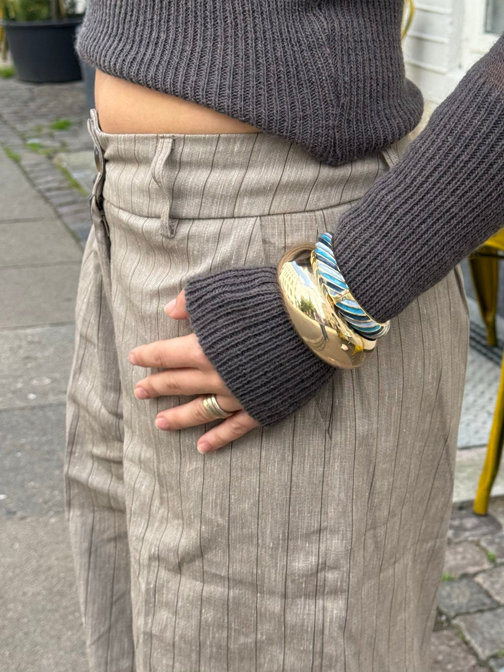 Eivora bracelet with stripes – Blue shades/gold