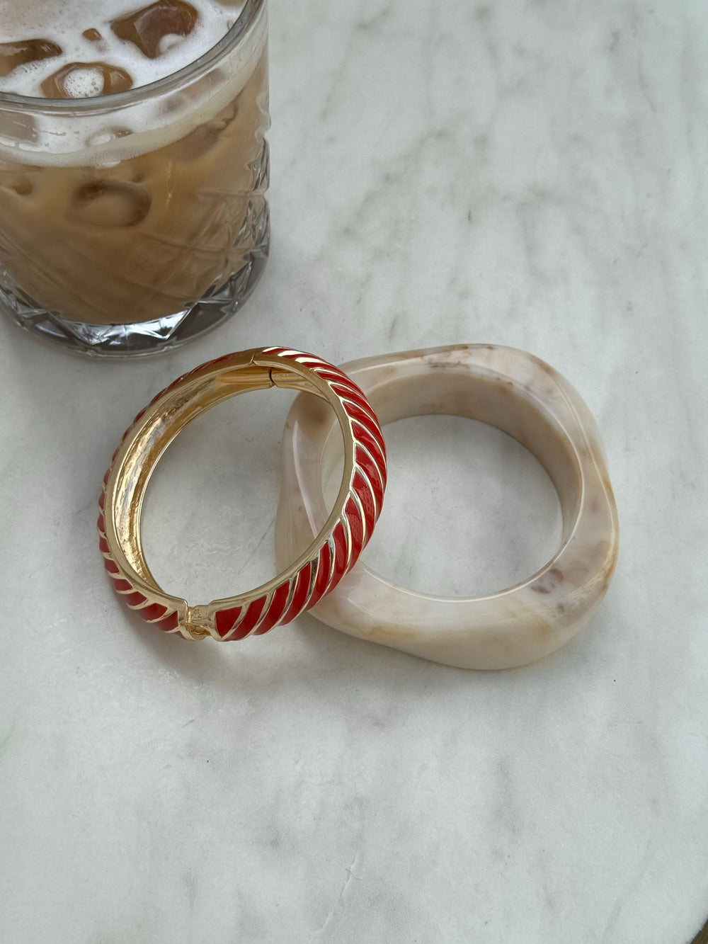 Eivora bracelet with stripes – Red/gold