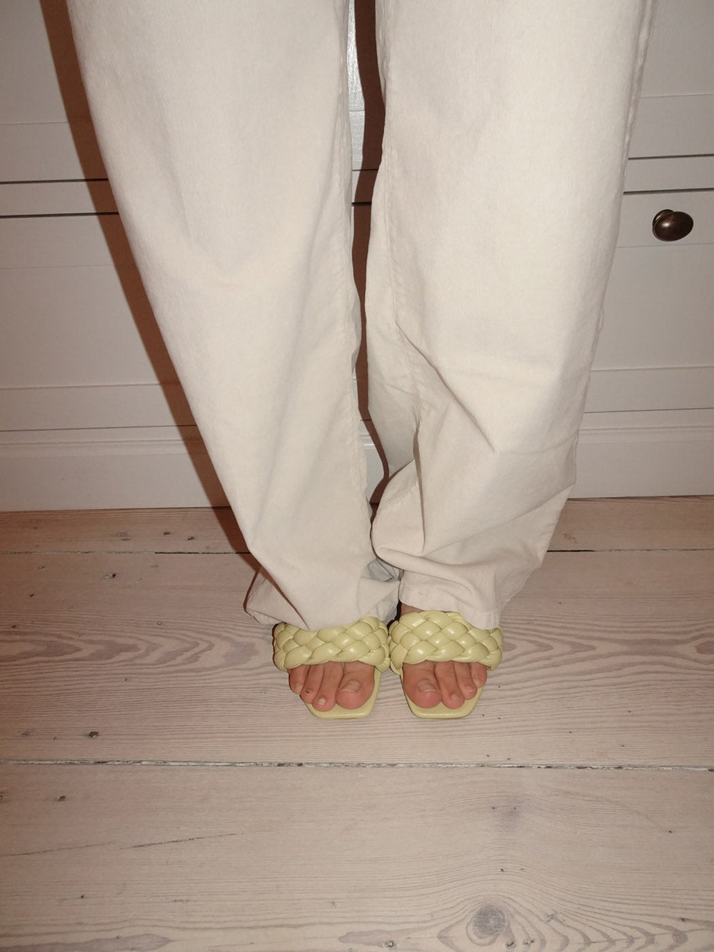 Yasmin woven mules – Light Yellow