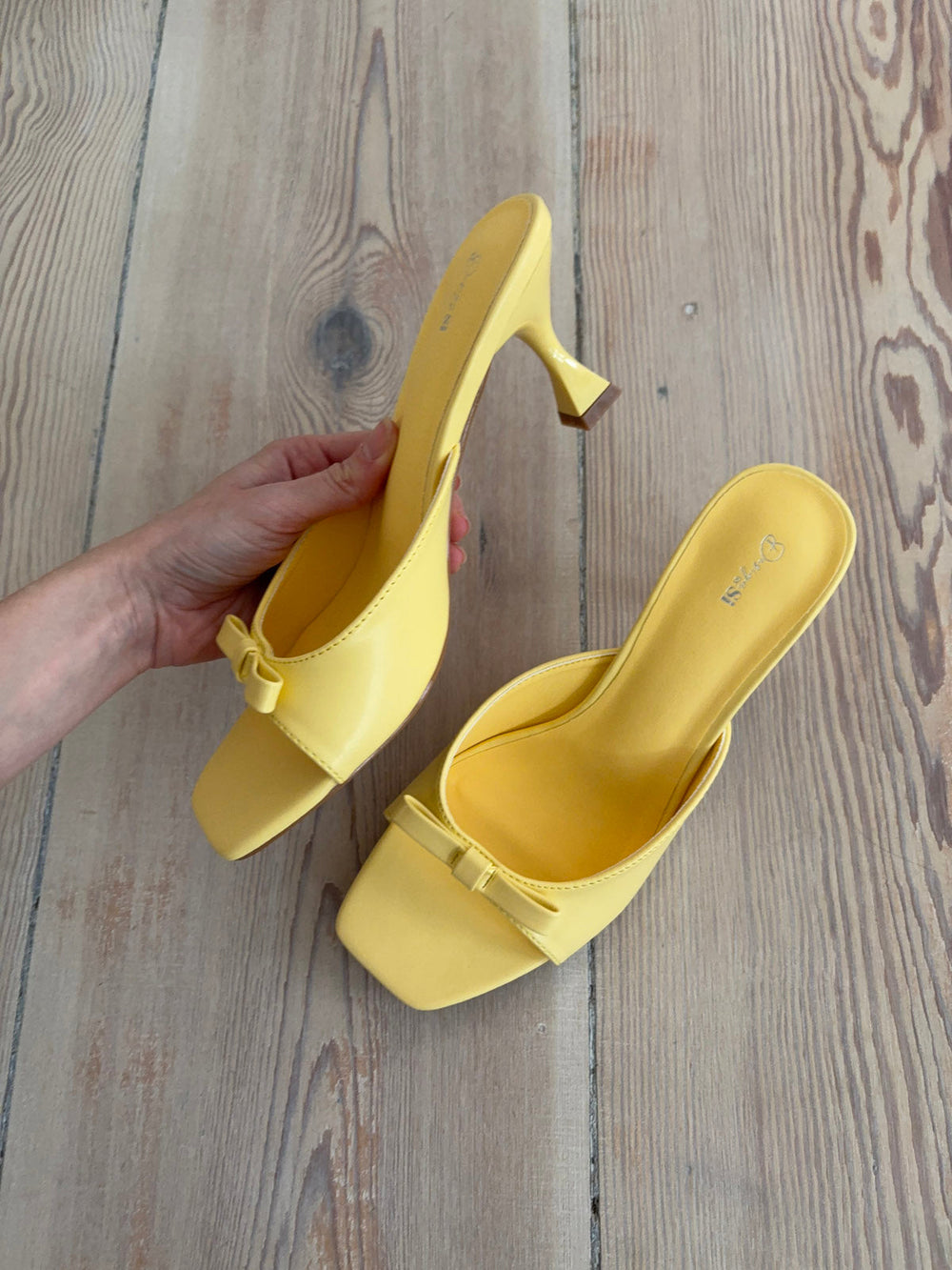 Pastella mules with bow - Light yellow