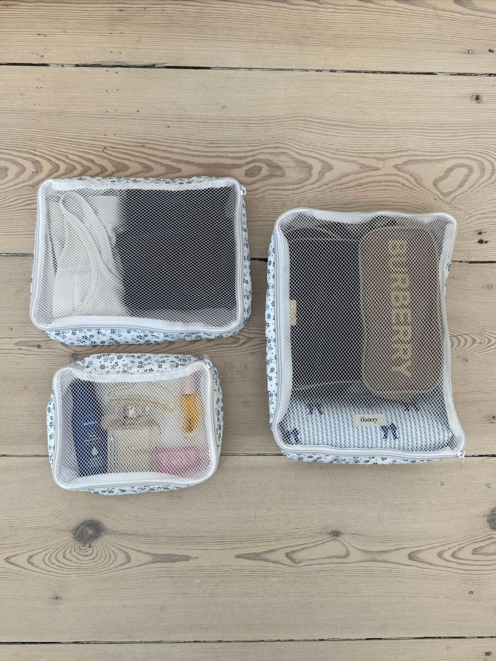 Honey packing cubes – White with blue flowers