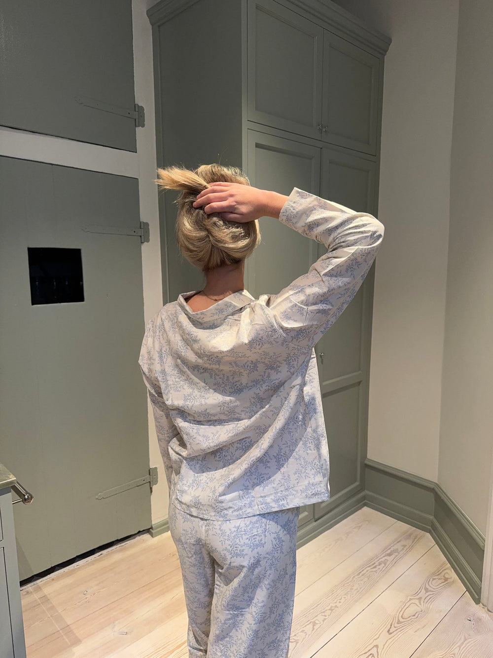 Esme pyjamas set - Off White/Blue