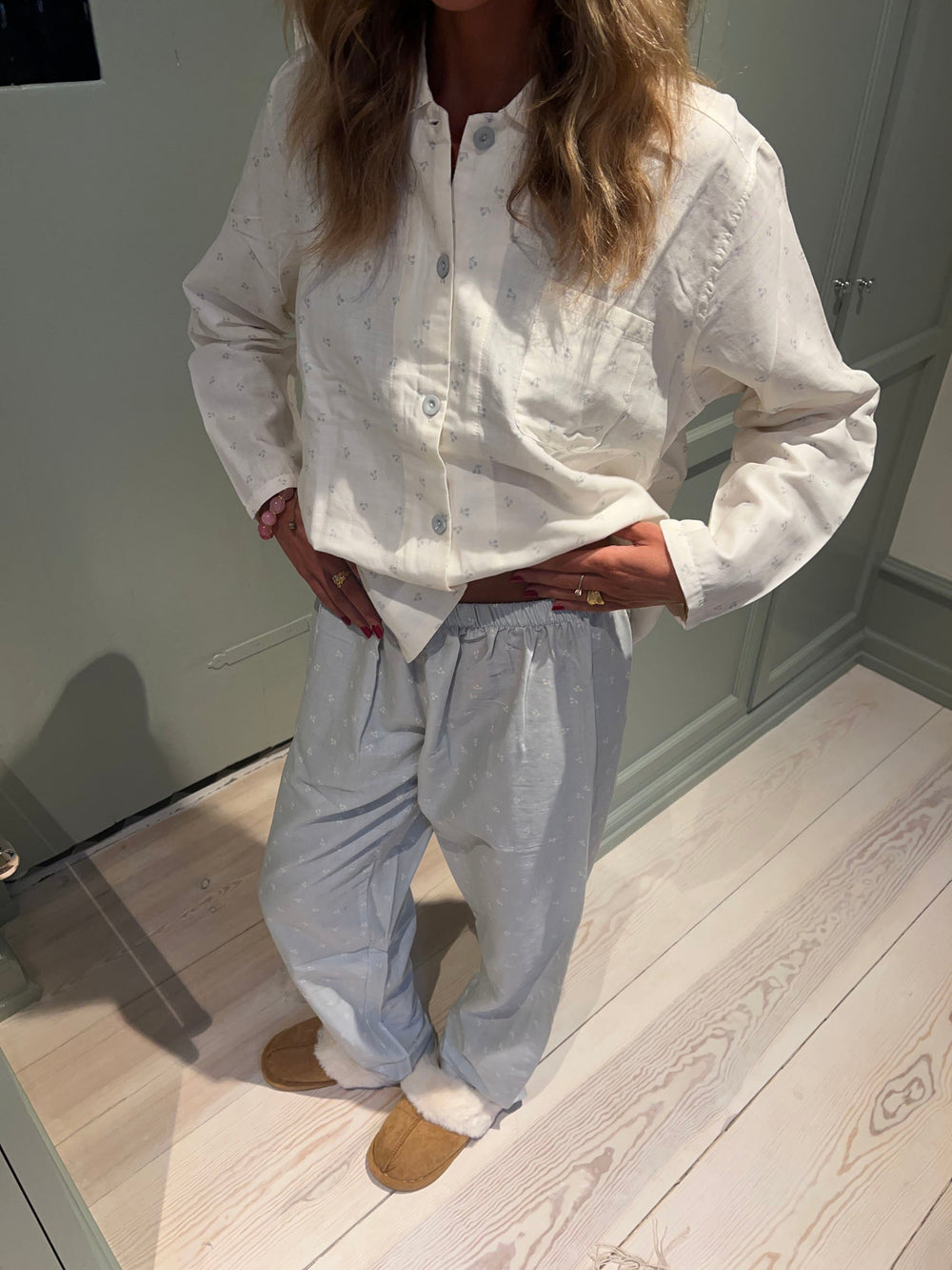 Kallie pyjamas set with cherries - White/Blue