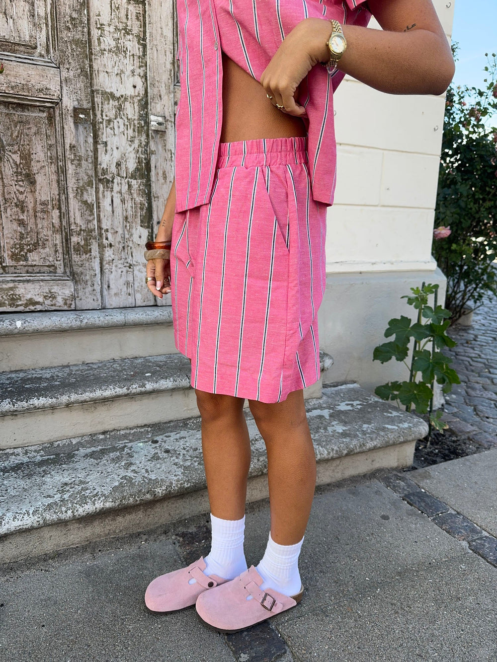 Lula shorts with stripes – Pink/white/black