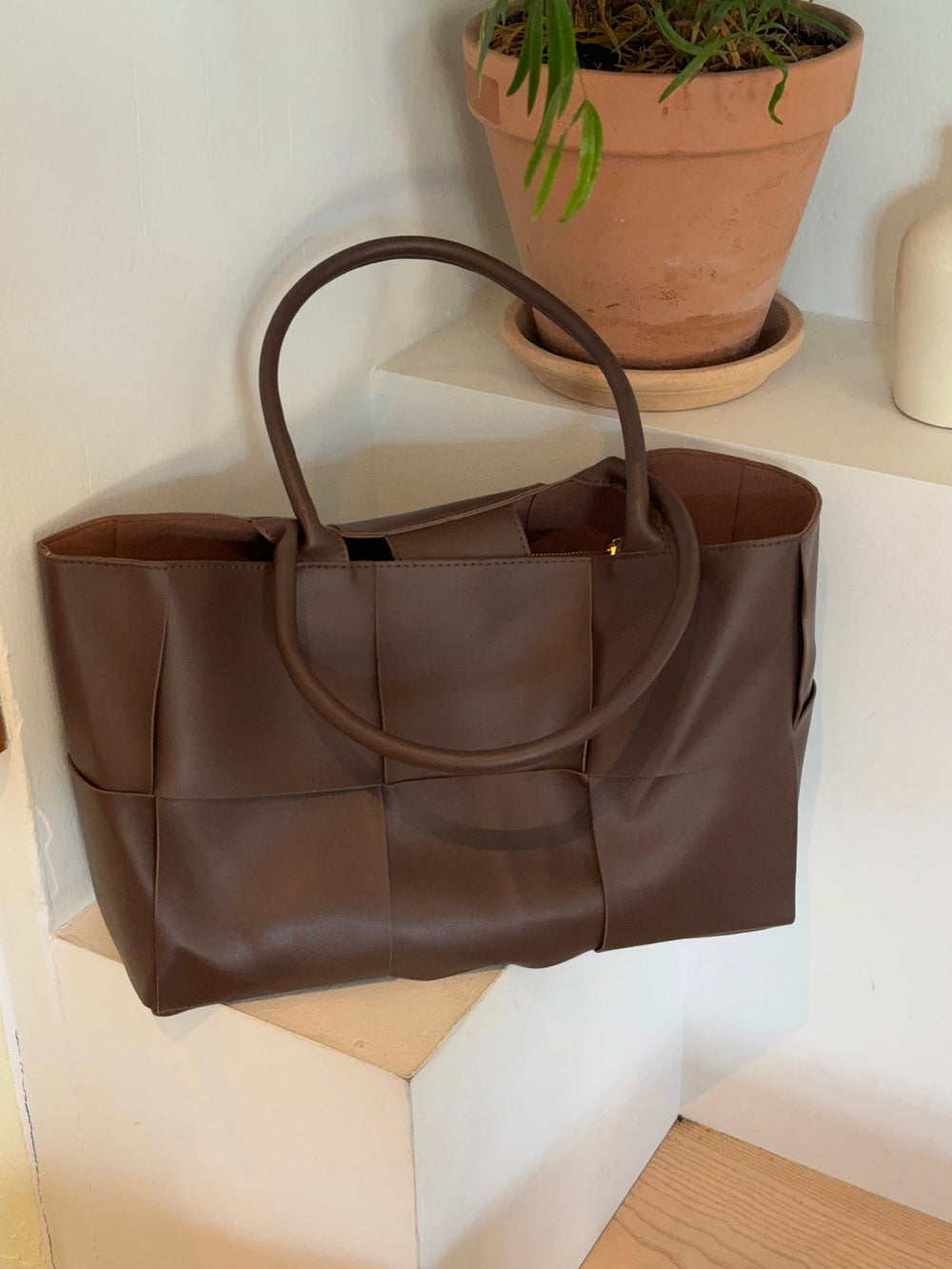 Kaia shoulder bag - Brown