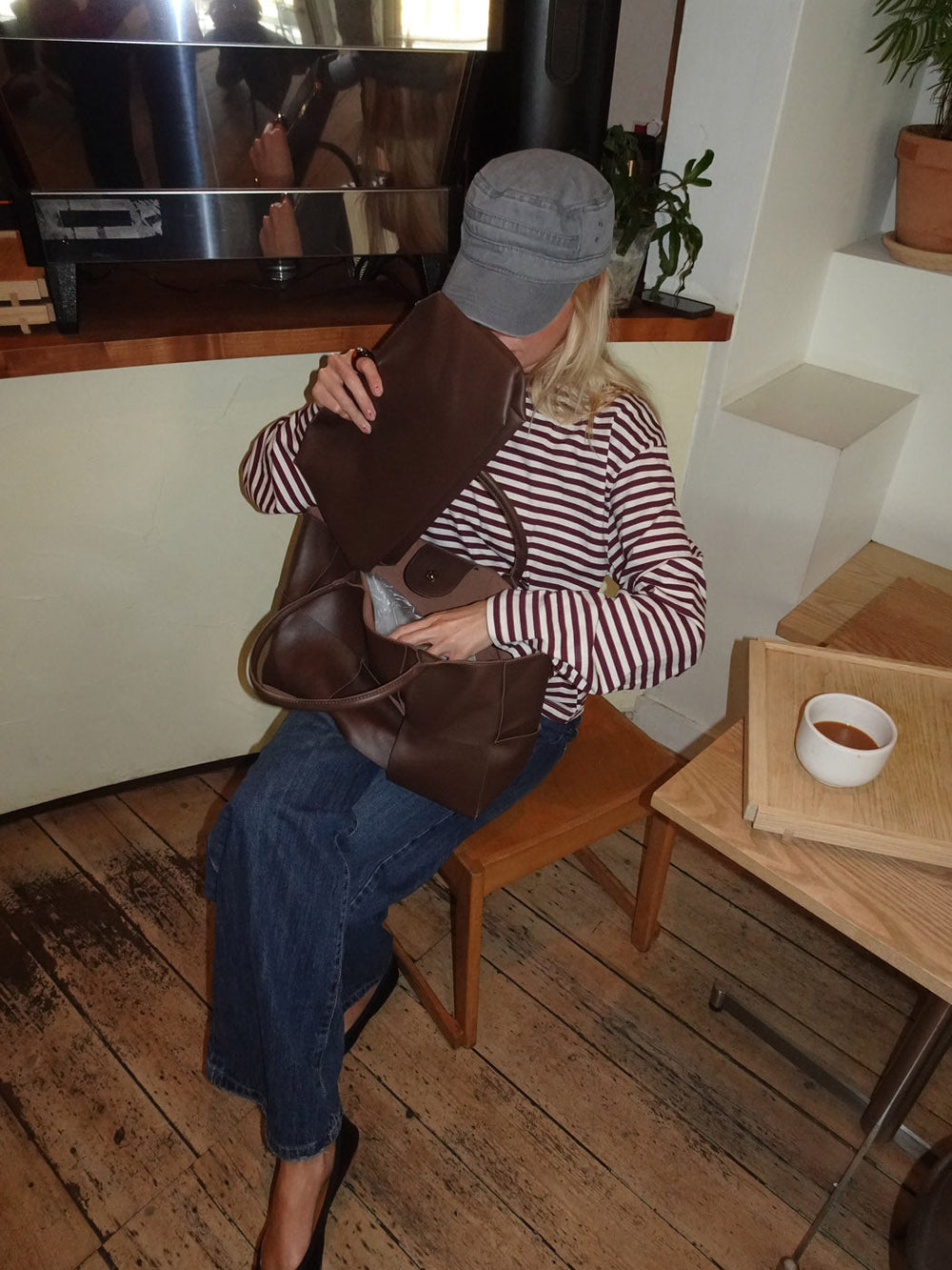 Kaia shoulder bag - Brown
