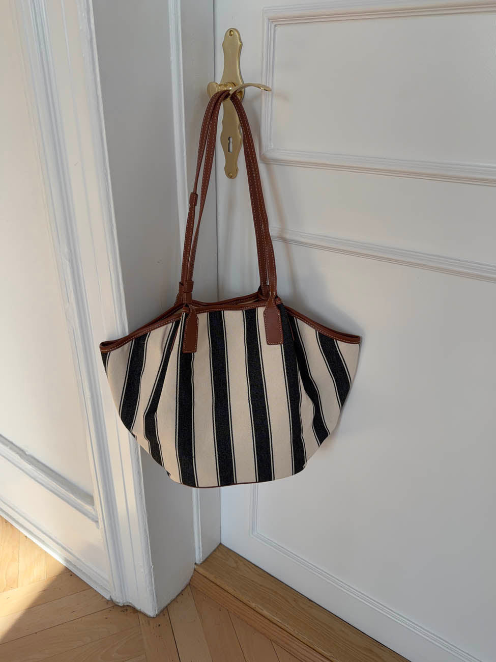 Enna shoulder bag with stripes - White/navy