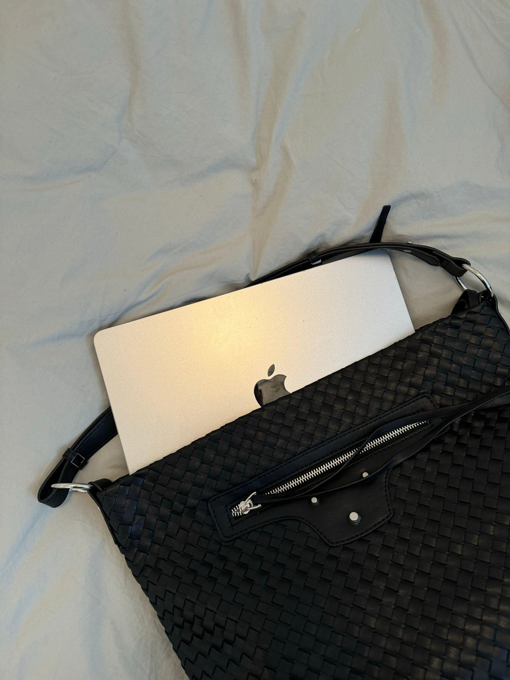Mumbai woven shoulder bag - Black