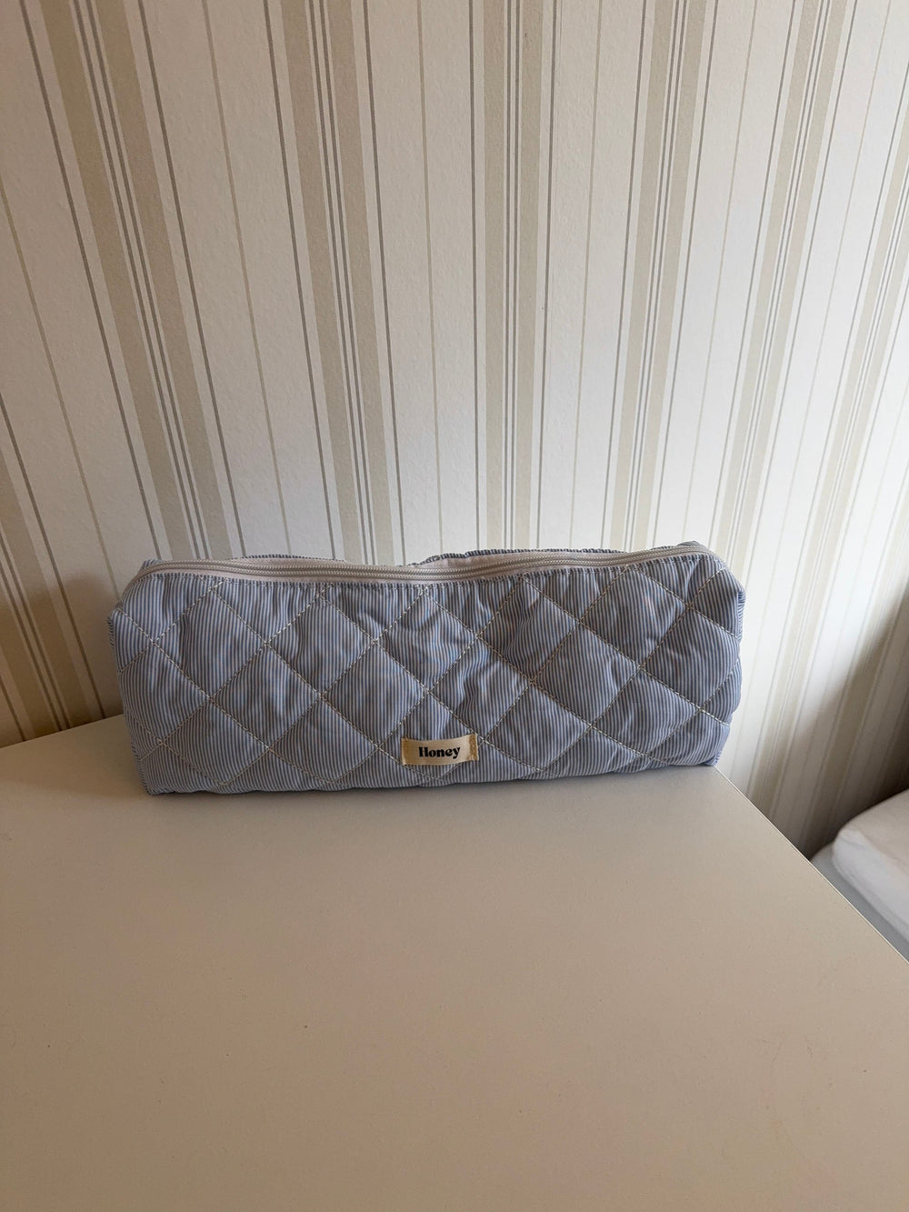 Honey large toiletry bag – Light blue/white Stripes