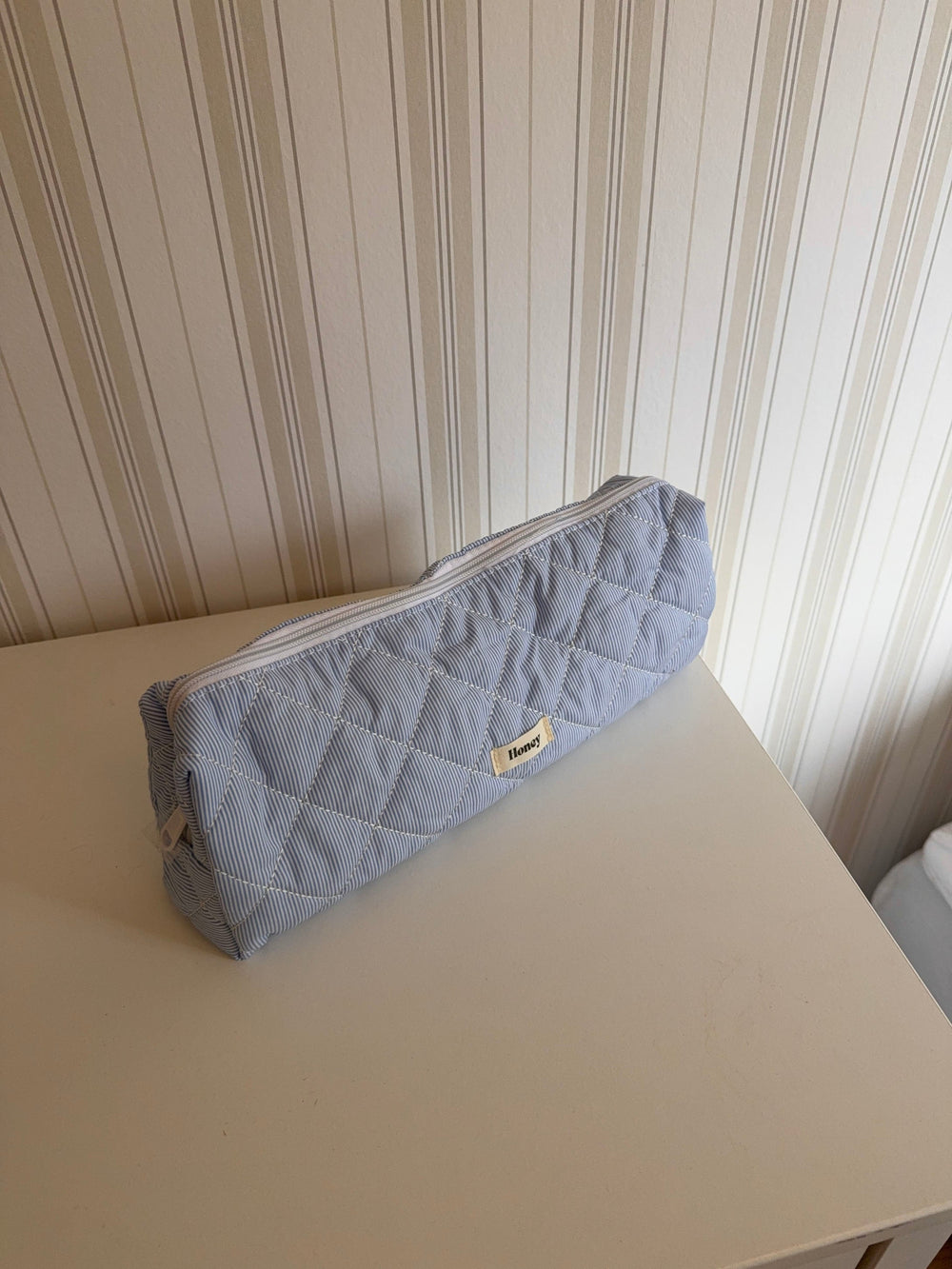 Honey large toiletry bag – Light blue/white Stripes