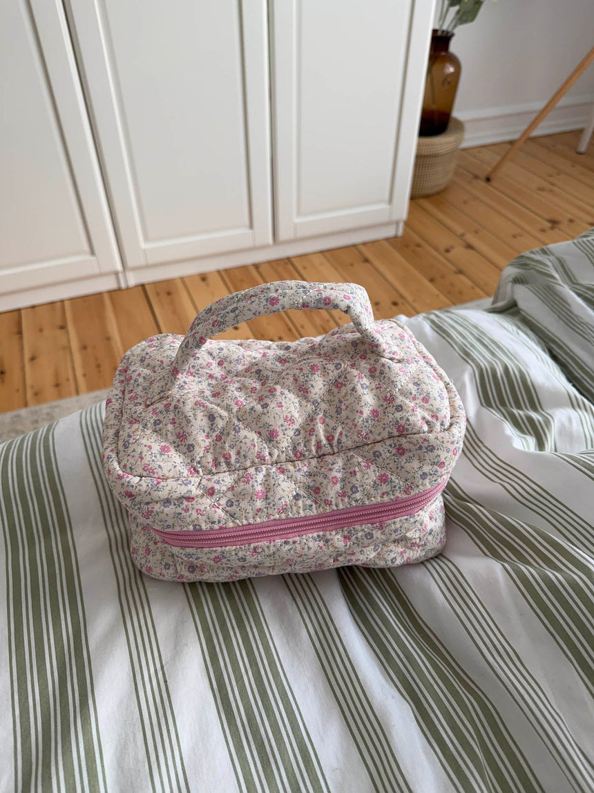 Honey large toiletry bag with handle – White/light pink flowers