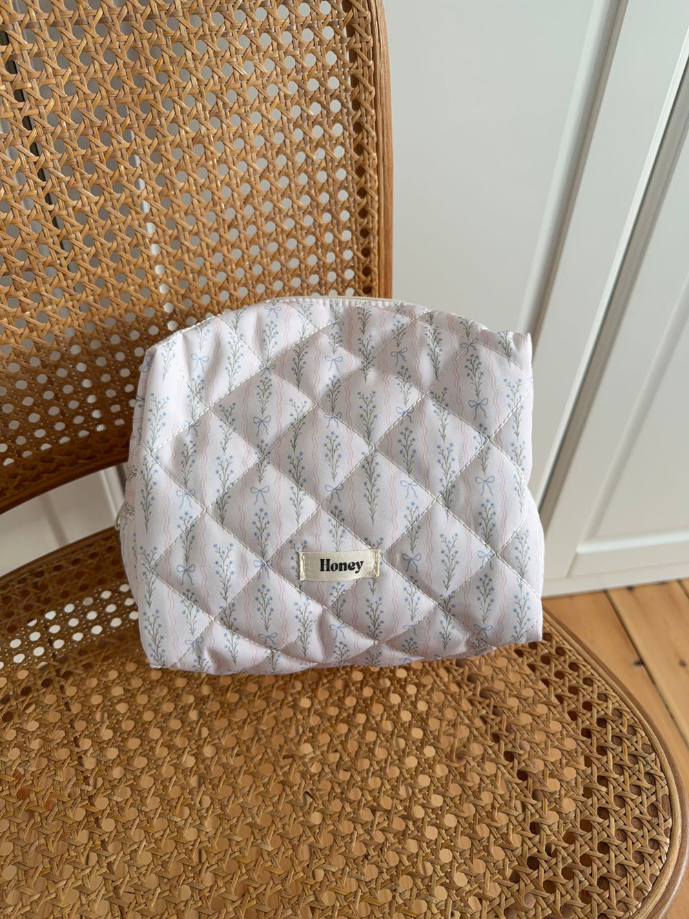 Honey large toiletry bag with pattern - Off white