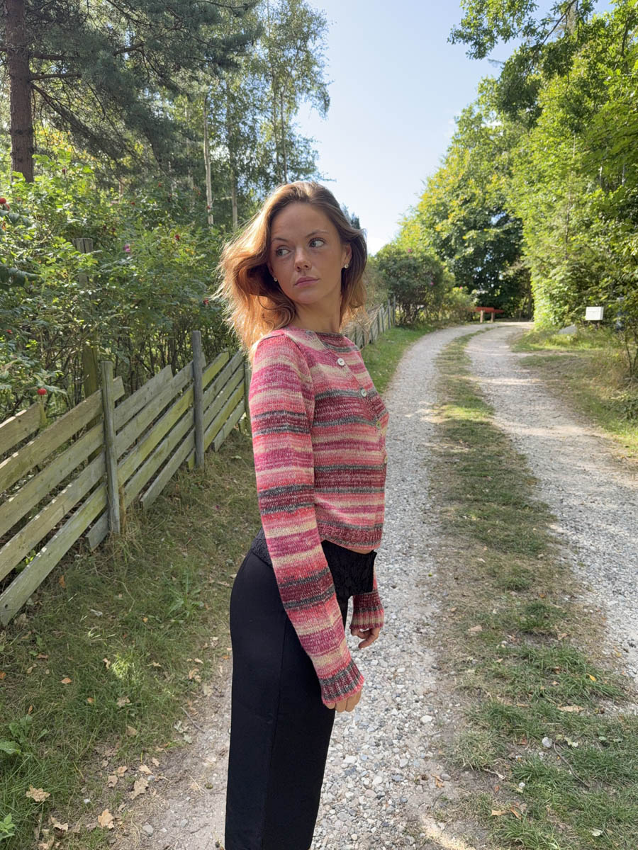 Bernie knit with buttons and stripes - Pink