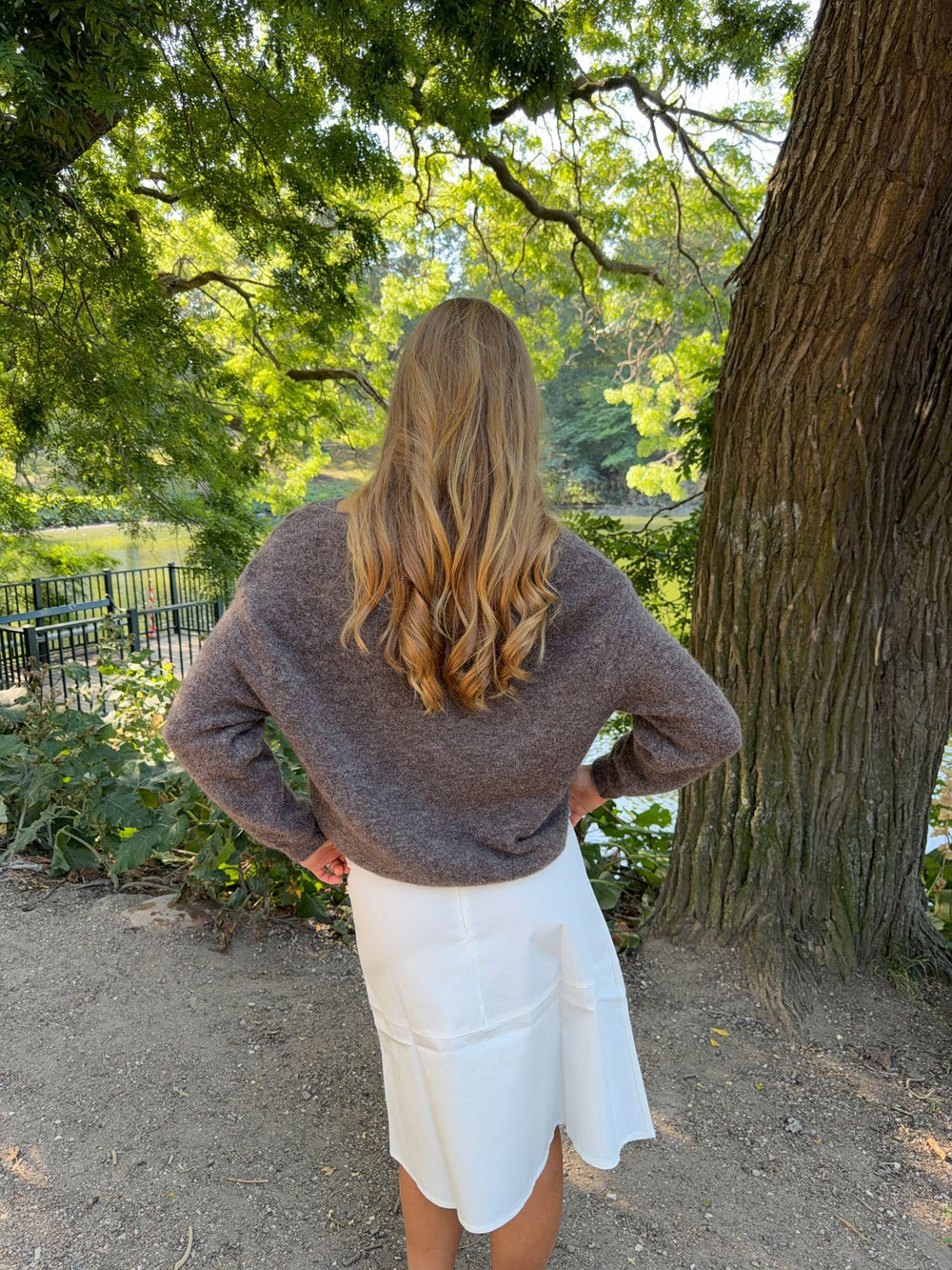 Stina knit with lace details - Brown