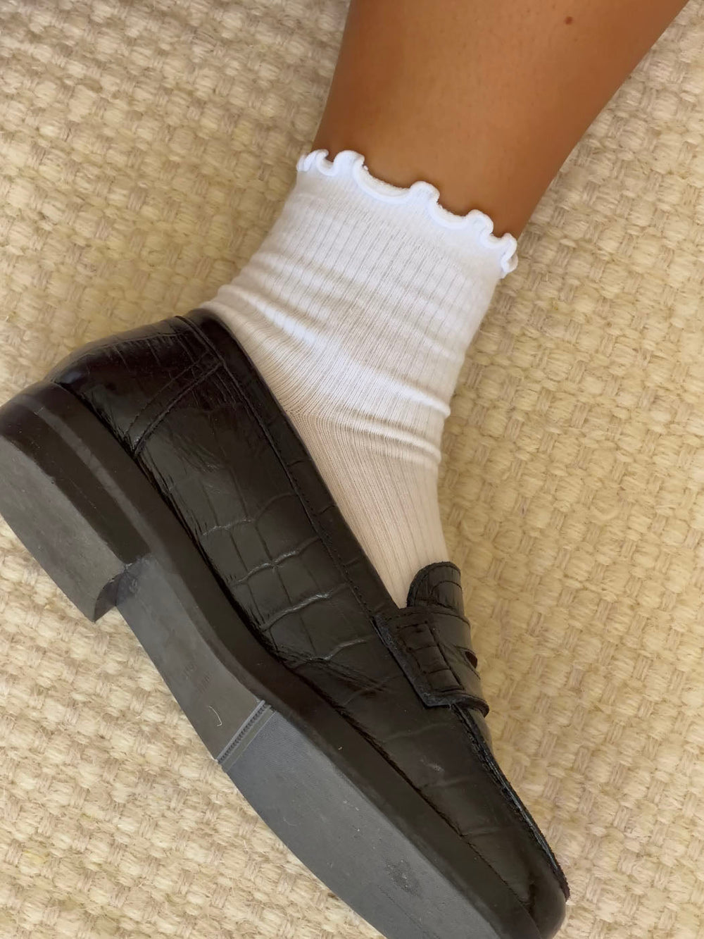 Socks with scalloped edge - White