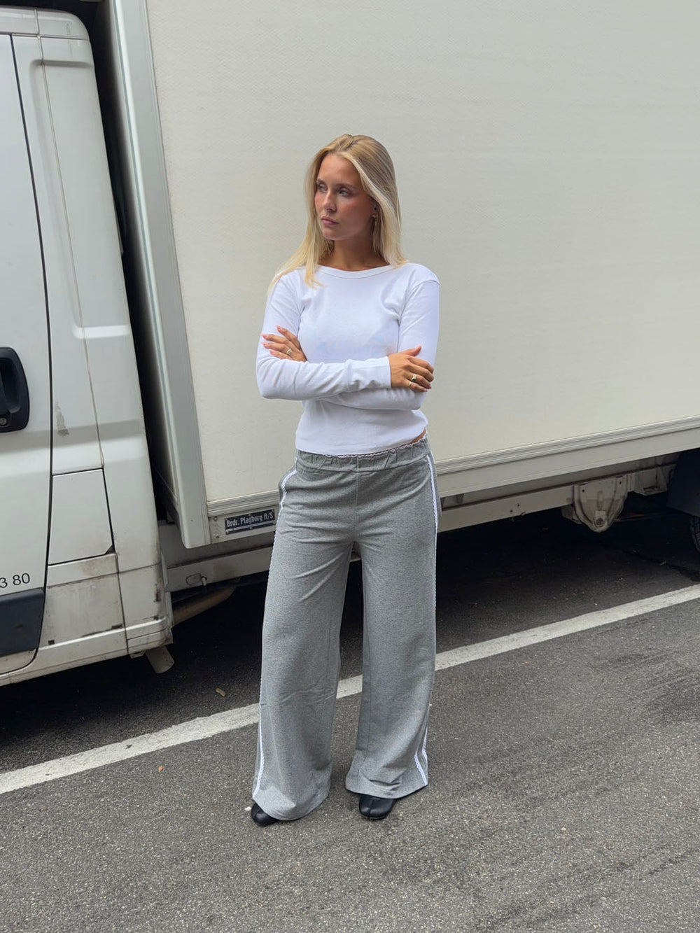 Janny sweatpants with lace - Grey