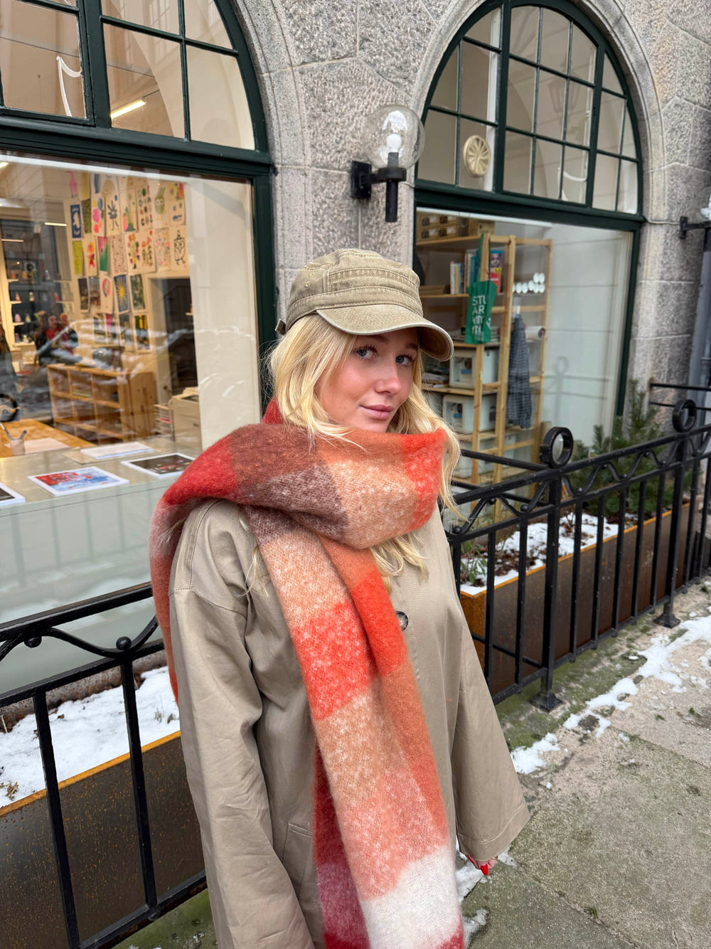 Gale scarf - Red/brown/white