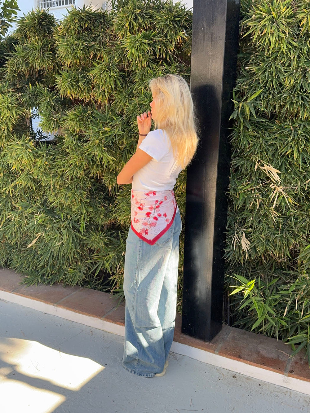 Floral scarf – Red/pink