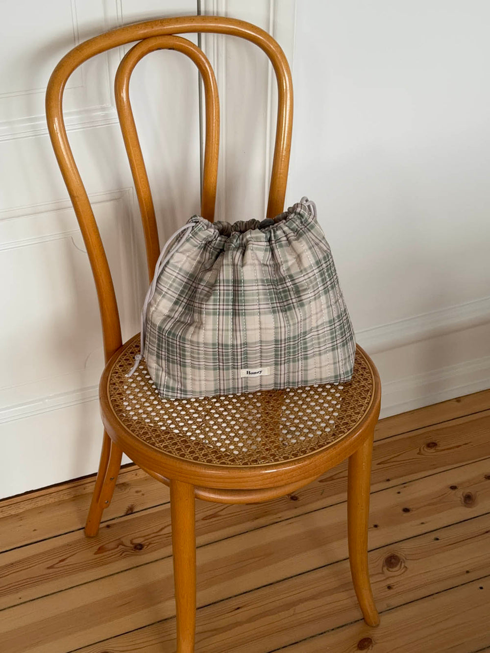Honey toiletry bag with checks - Beige/green