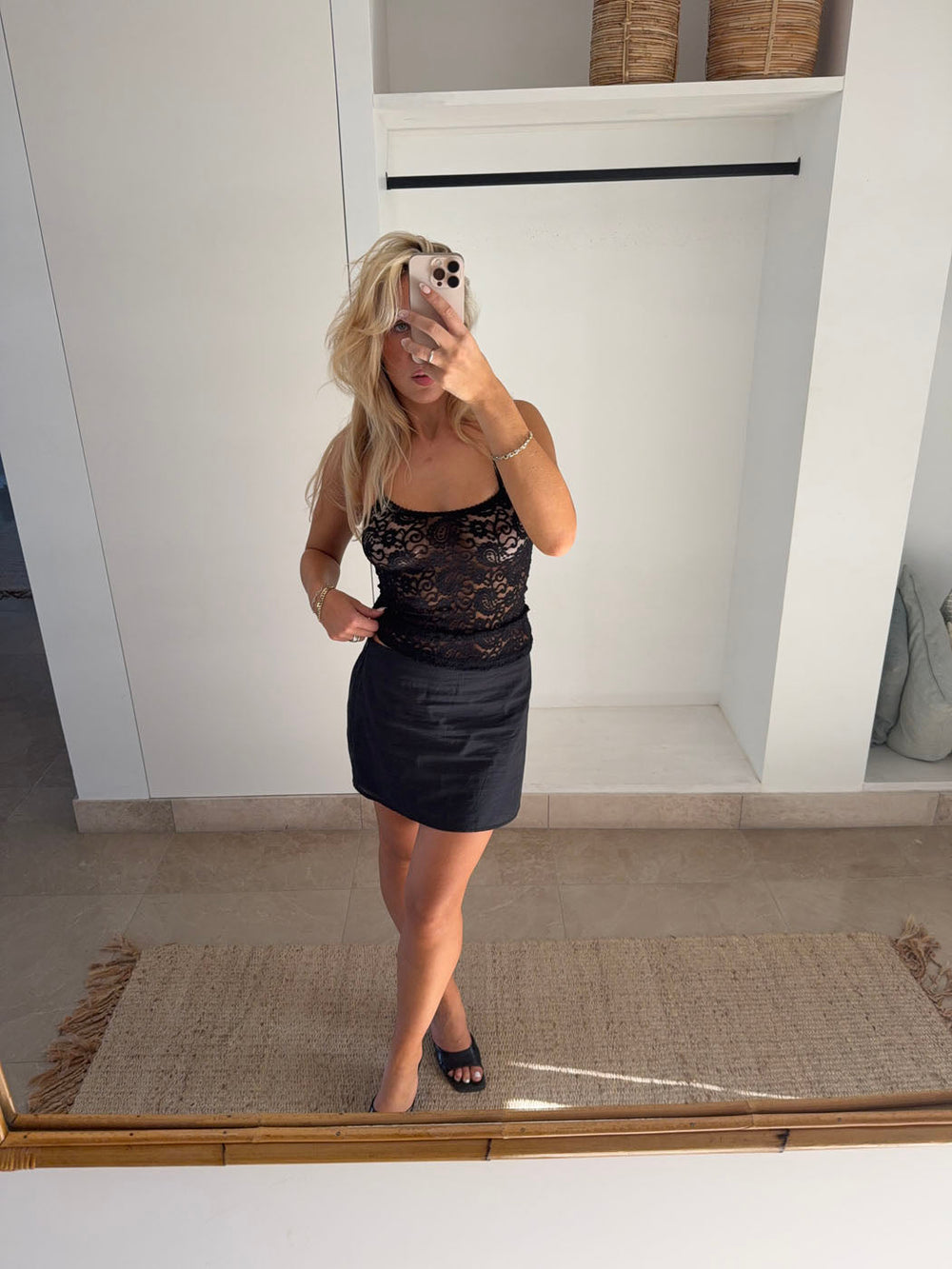 Jeselana top in lace - Black