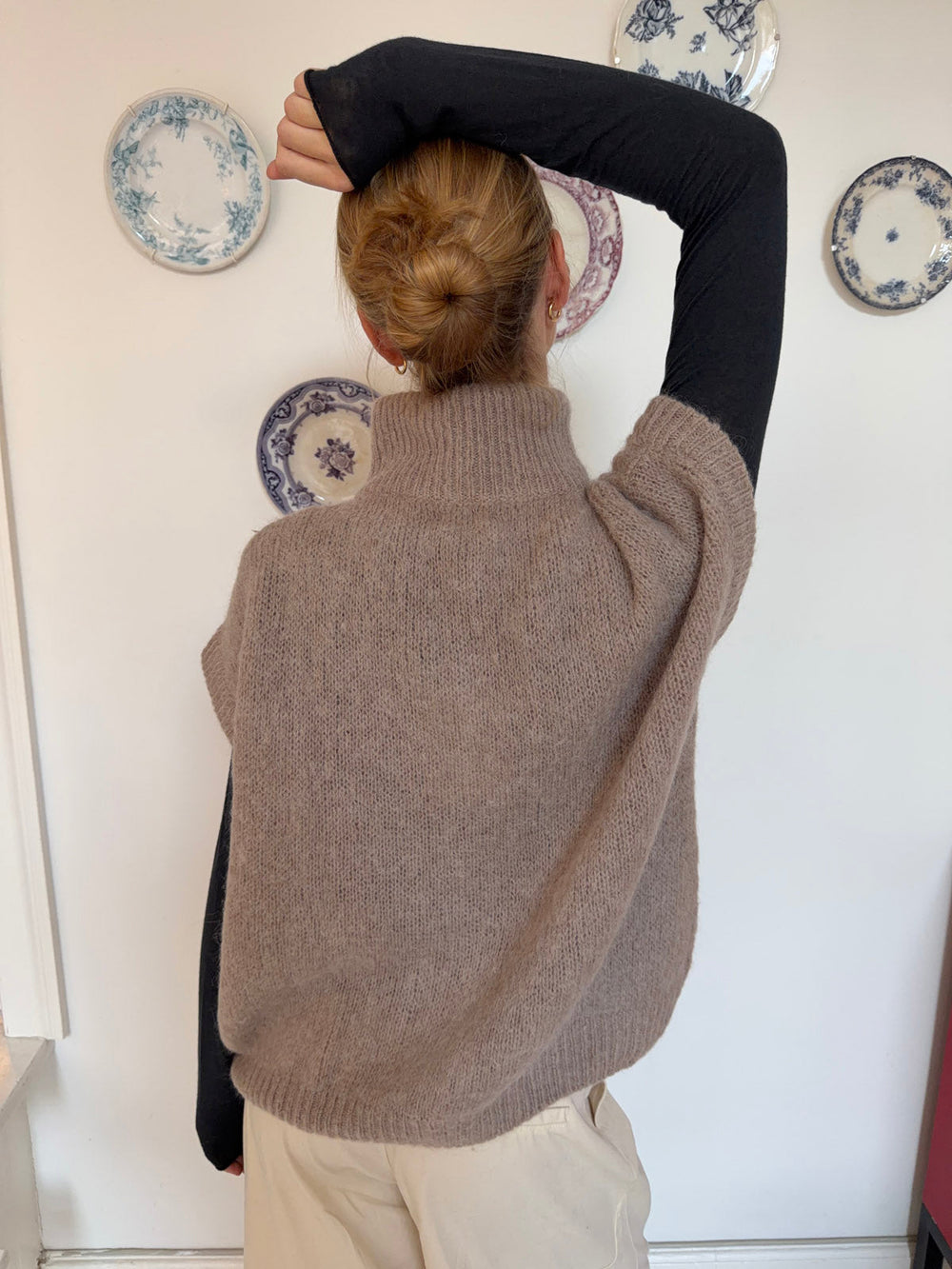 Fiona high neck vest - Beige